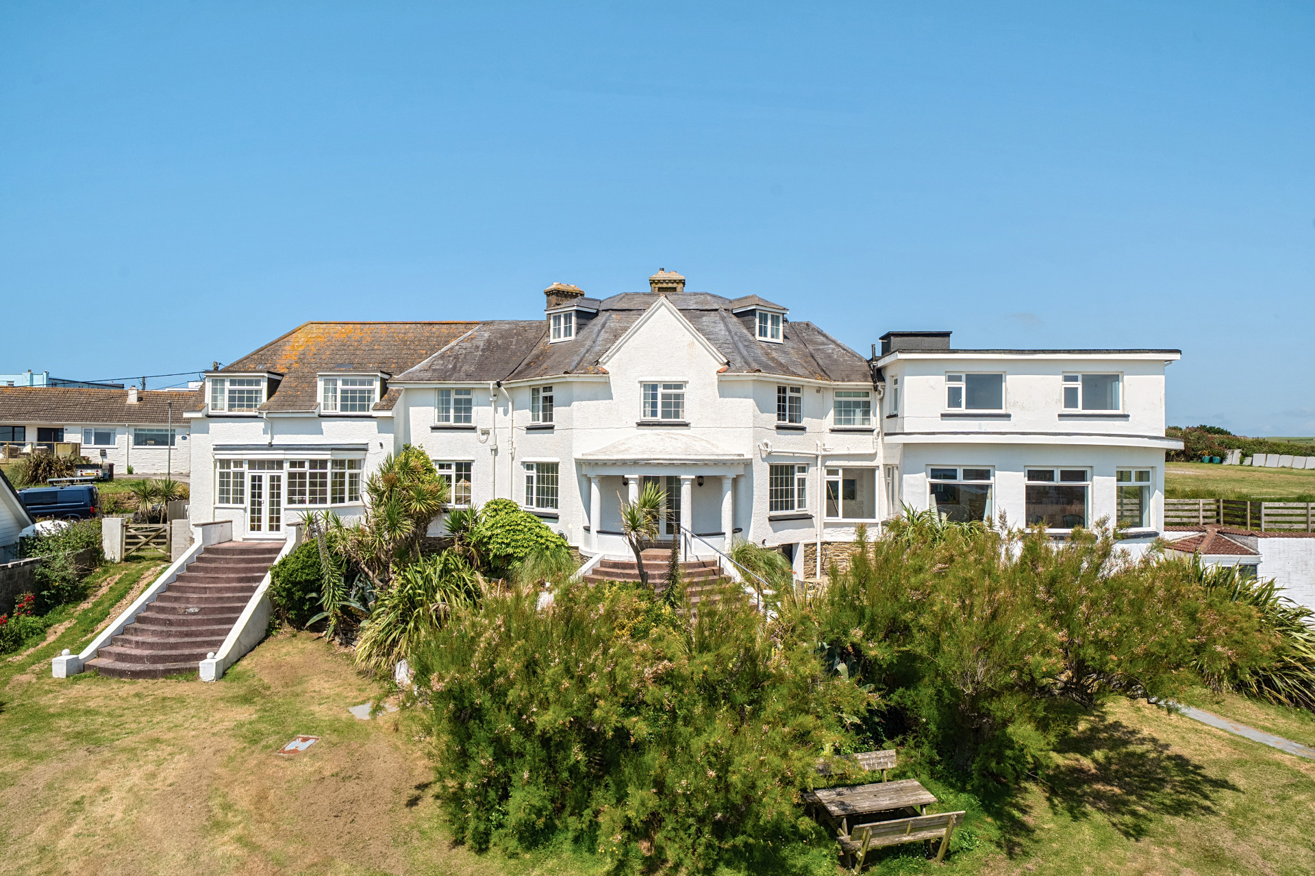 1310237-7-685022ff6e152